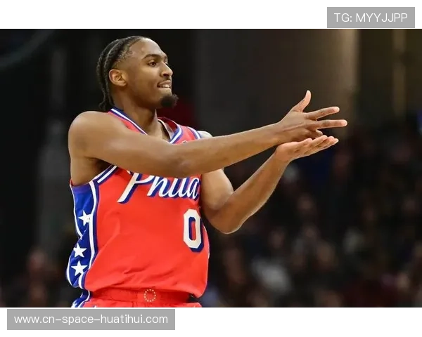 马克西奔袭绝杀复制火箭经典，76人战术板揭秘关键时刻